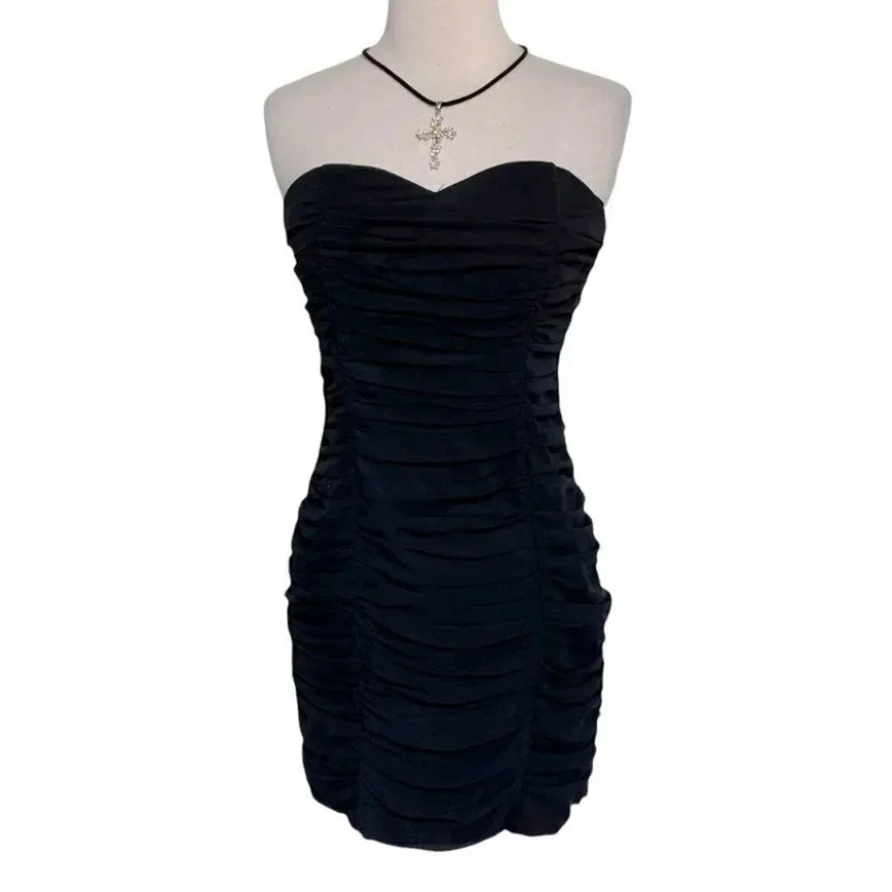 H&M S black strapless‎ ruched cocktail dress with zipper back